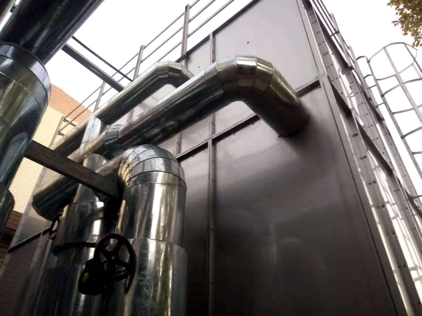 蒸汽<a href=http://m.jskjpub.com/e/tags/?tagname=%E9%98%80%E9%97%A8%E4%BF%9D%E6%B8%A9%E8%A1%A3 target=_blank class=infotextkey><a href=http://m.jskjpub.com/e/tags/?tagname=%E9%98%80%E9%97%A8%E4%BF%9D%E6%B8%A9 target=_blank class=infotextkey>閥門保溫</a>衣</a>